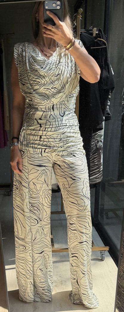 SET EN SEDA TOP Y PANTALÓN CON ESTOLA