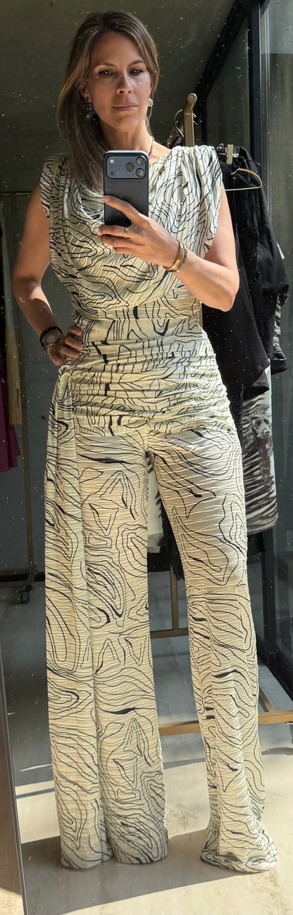 SET EN SEDA TOP Y PANTALÓN CON ESTOLA