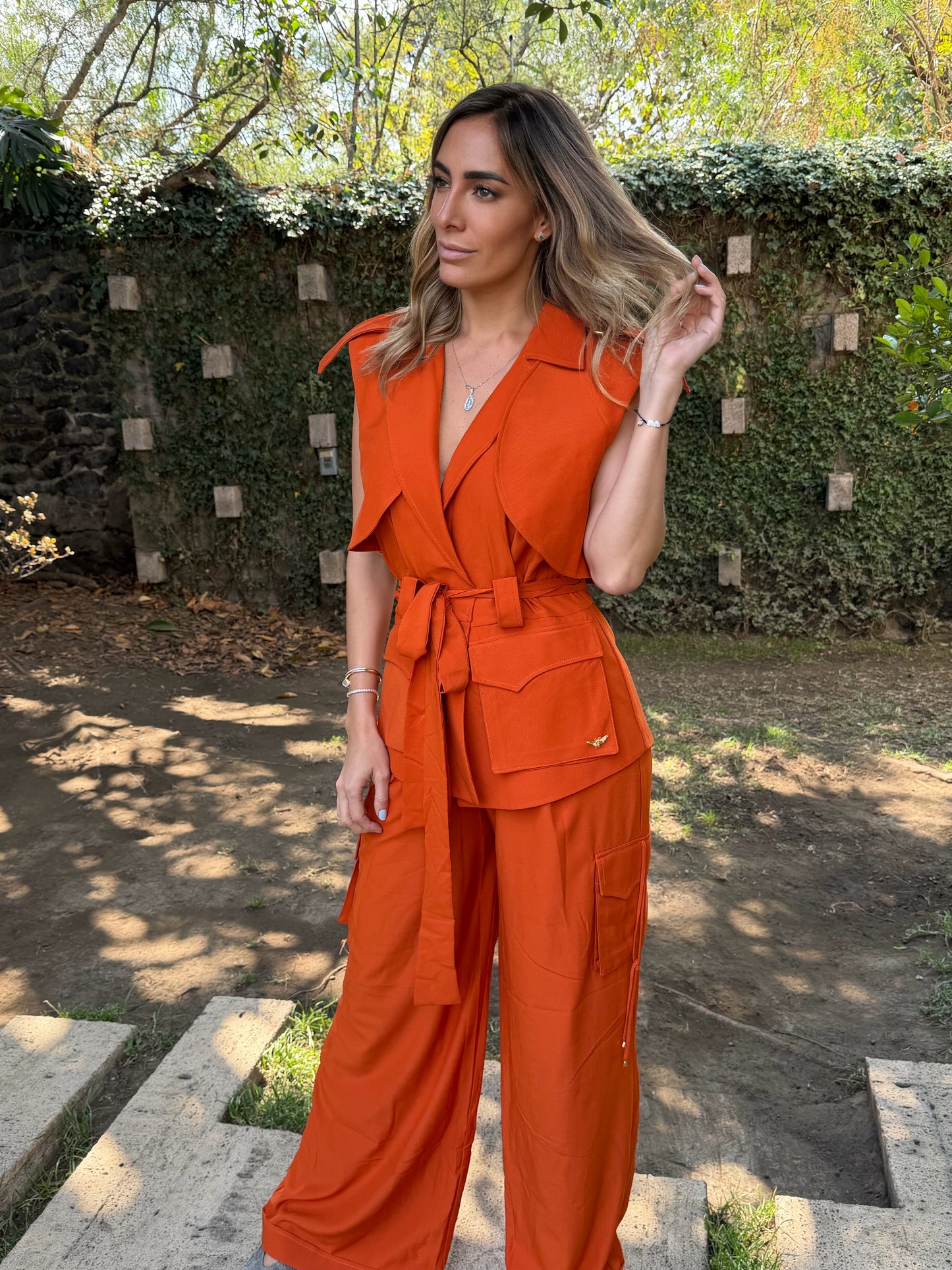 SET DE CHALECO LARGO CON PANTALÓN