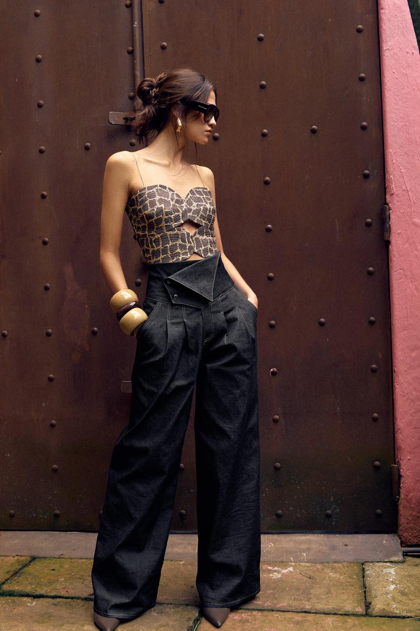Pantalón denim con doblez en cintura