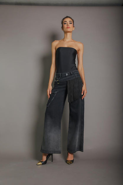 PANTALÓN DENIMN NEGRO CON FLECOS
