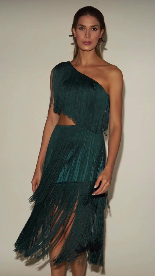 VESTIDO CUT OUT FLECOS LARGOS