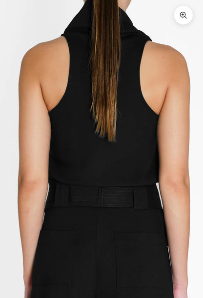 Blusa cuello alto sin mangas